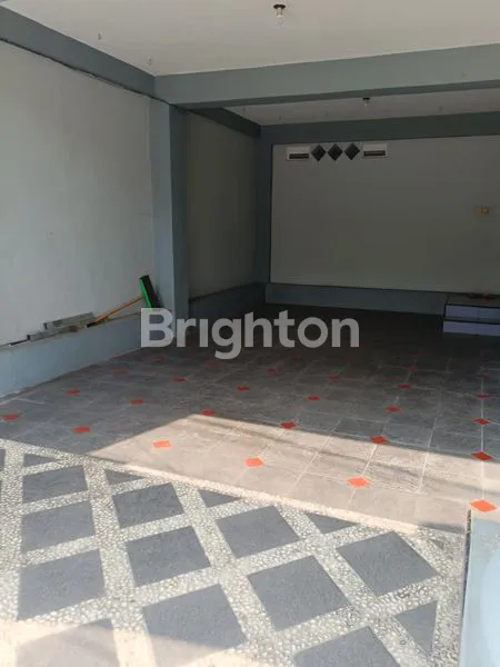 image RUMAH TERAWAT 2 LANTAI SIAP HUNI DI JL. KANDANGAN GUNUNG (2)