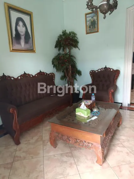 image RUMAH TERAWAT 2 LANTAI SIAP HUNI DI JL. KANDANGAN GUNUNG (4)