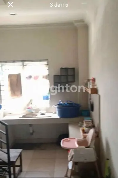 image DIJUAL DAN DISEWAKAN RUKO CANTIK 3 LANTAI DI JALAN D.I PANJAITAN, SAMARINDA (5)