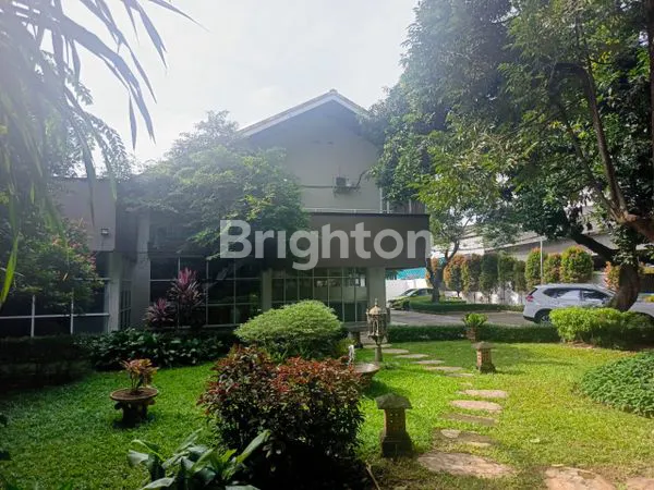 DIJUAL BANGUNAN EKS-KANTOR DI LOKASI STRATEGIS – LUAS TANAH 1.162 M²