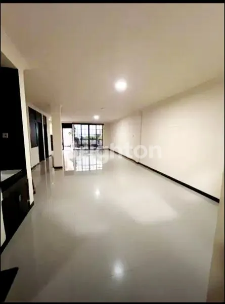 image KENCANASARI ( CHRIS KENCANA ) (2)