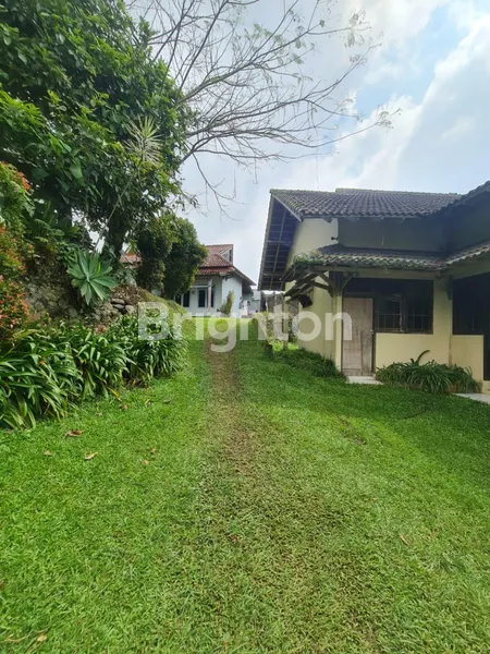 image VILLA ASRI HALAMAN LUAS LOKASI CIPANAS PUNCAK CIANJUR JAWA BARAT  (5)