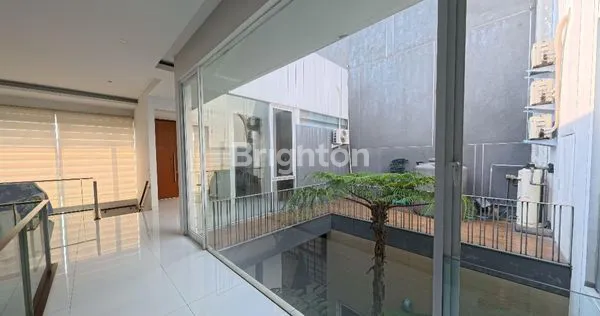 image RUMAH MEWAH TENGAH KOTA SIAP HUNI (3)