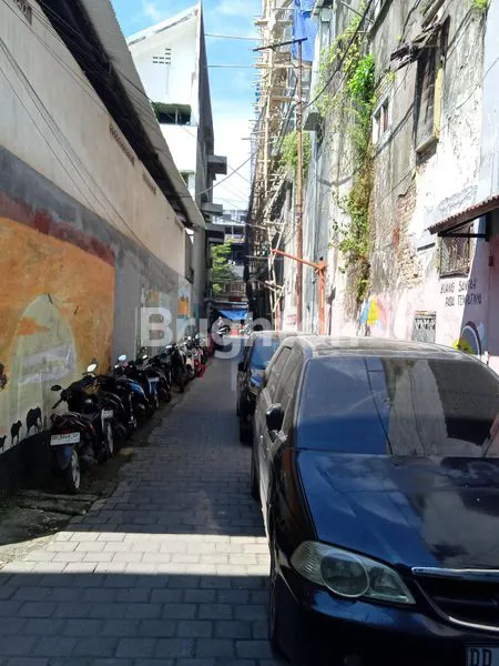 image RUMAH STRATEGIS DEKAT SEKOLAH ZION, PASAR, DAN BANK BCA (8)