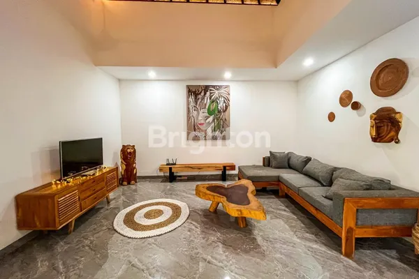 image 2 BEDROOMS 1 OFFICE 3 BATHROOMS VILLA IN UNGASAN (4)