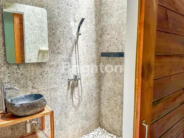 image 2 BEDROOMS 1 OFFICE 3 BATHROOMS VILLA IN UNGASAN (7)