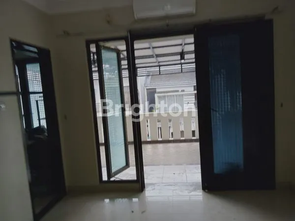 image RUMAH SIAP HUNI LENGKAP DENGAN MINI BAR & BASEMENT (5)