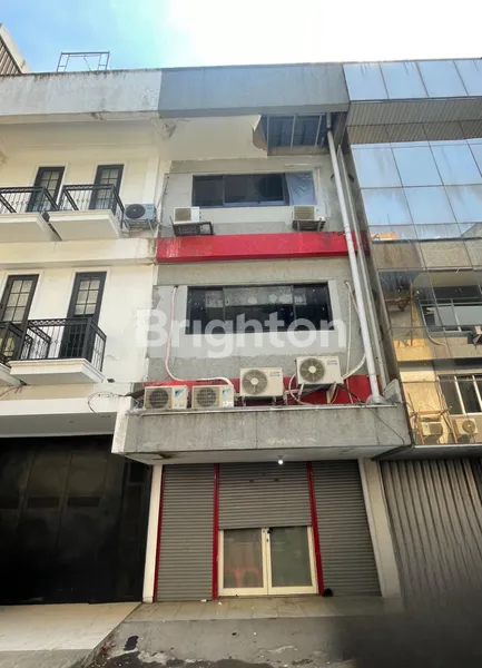 RUKO STRATEGIS SELANGKAH MENUJU STASIUN MRT PANGLIMA POLIM JAKARTA SELATAN