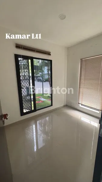 image RUMAH MINIMALIS SIAP HUNI, DEKAT DENGAN PUSAT PENDIDIKAN (4)