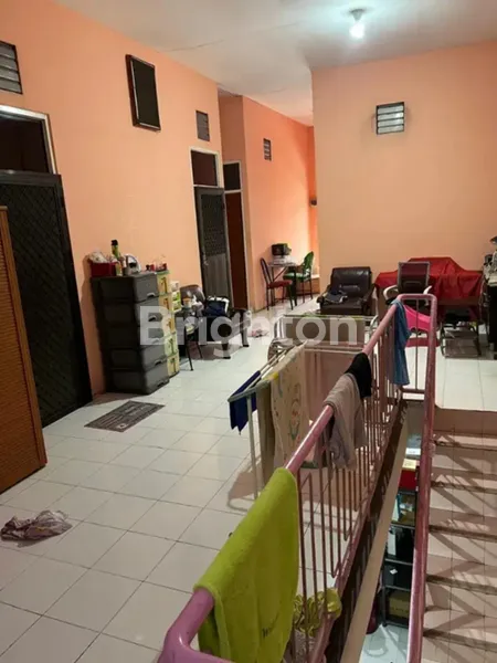 image BARATAJAYA RUMAH TERAWAT SIAP HUNI LOKASI STRATEGIS TENGAH KOTA, ROW JALAN LEBAR (2)