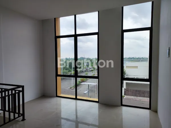 image RUKO 3 LANTAI SIAP PAKAI DI EASTERN PARK SUKOLILO COCOK UNTUK KANTOR  (2)