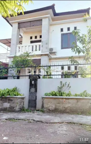 image RUMAH 2 LT STRATEGIS DI LINGKUNGAN ELITE GATOT SUBROTO DENPASAR BALI (1)