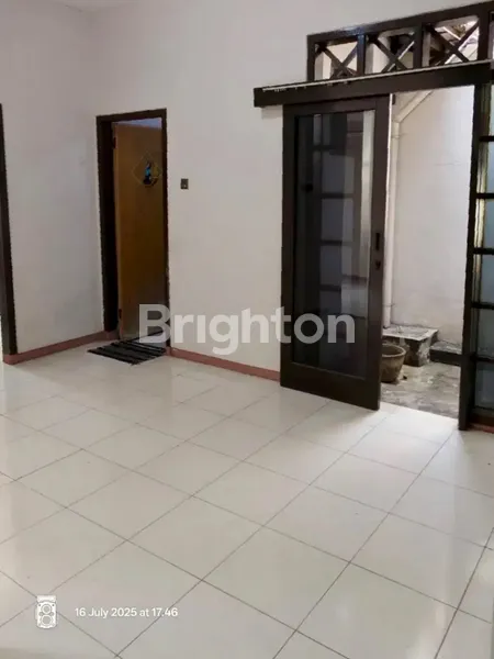 image RUMAH TERAWAT SIAP HUNI RUNGKUT DEKAT MERR DAN UPN  (8)