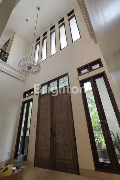 image RUMAH BESAR 3 LANTAI MURAH DI CLUSTER MENTENG BINTARO (4)