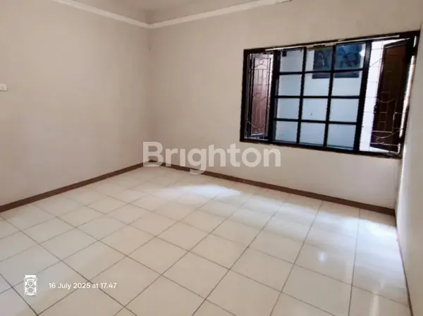 image RUMAH TERAWAT SIAP HUNI RUNGKUT DEKAT MERR DAN UPN  (4)