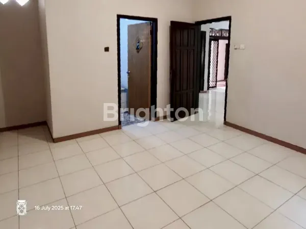 image RUMAH TERAWAT SIAP HUNI RUNGKUT DEKAT MERR DAN UPN  (5)