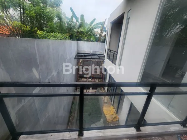 image BRAND NEW CITRALAND UTAMA TROPICAL BALINESE MODERN HOUSE @CITRALAND ALAM HIJAU SURABAYA BARAT (4)