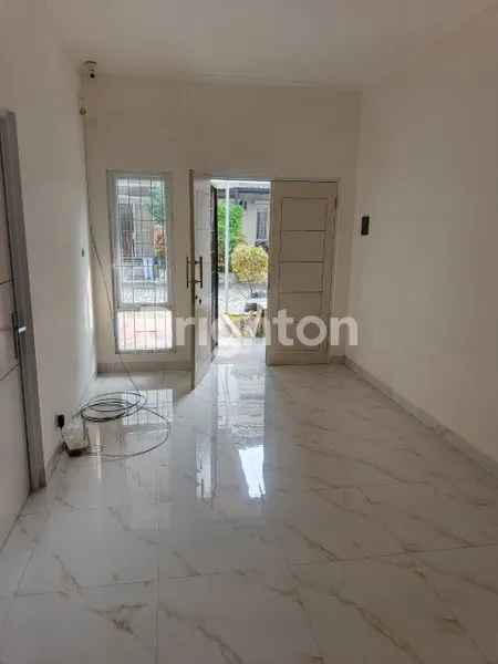 image RUMAH CANTIK STRATEGIS SEBELAH BSD 1M AN (2)