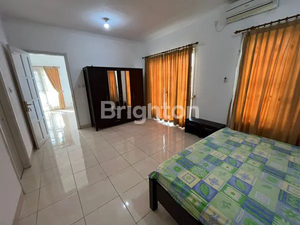 image RUMAH MEWAH 2 LANTAI BEVERLY HILLS BALIKPAPAN - SHM, SEMI FURNISHED (7)