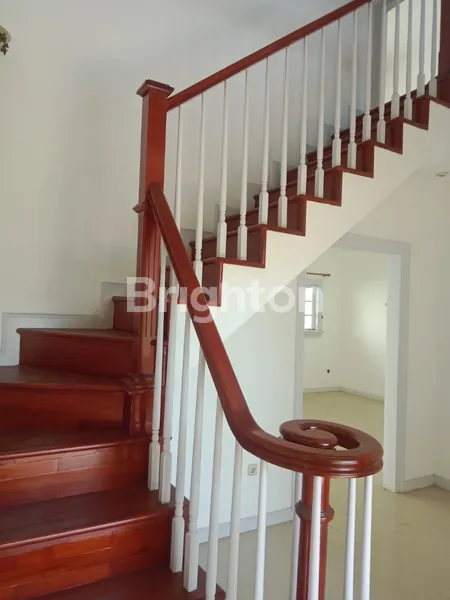 image RUMAH SIAP HUNI SIDOSERMO DEKAT RAYA JEMURSARI  (7)