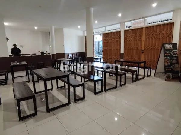 image DISEWAKAN TOKO STRATEGIS DI JL. TUBAGUS ISMAIL – DEKAT RS GINJAL (3)