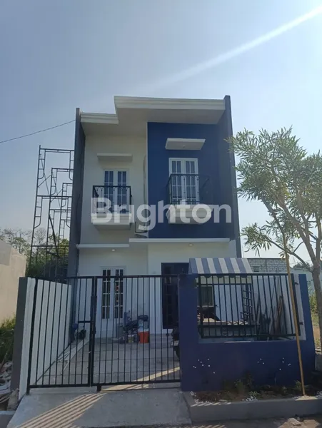 image LANGKA ! RUNGKUT MODERN DUA LANTAI BARU (1)