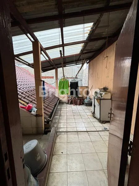 image RUMAH HOOK 2 LANTAI SIAP HUNI CIMANGGIS (8)