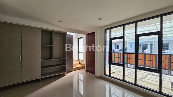 image DISEWAKAN RUMAH 2LANTAI 3KAMAR SIAP HUNI DI KELAPA GADING (5)