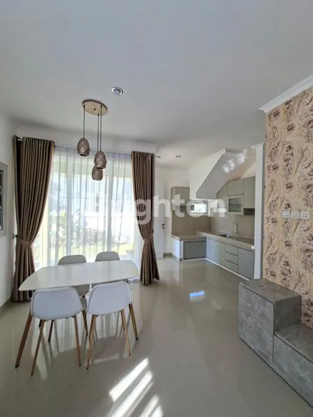 image RUMAH MEWAH SPRING HILSS  (3)