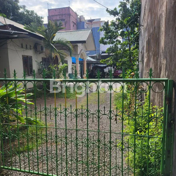 image RUMAH TUA DI G LATIMOJONG (1)