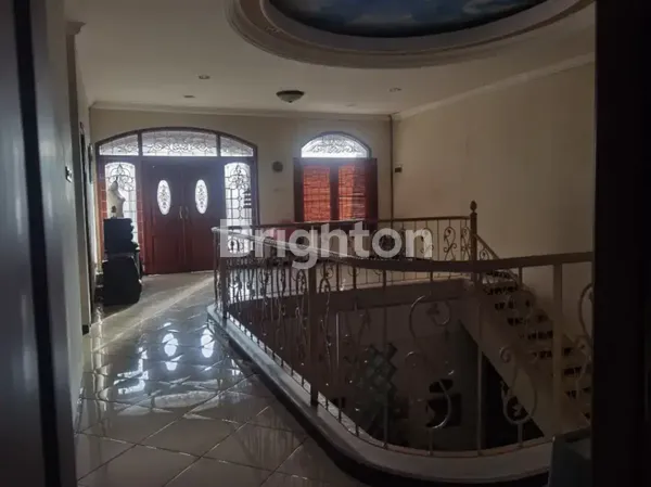 image SUTOREJO PRIMA SELATAN MEWAH KLASIK TERAWAT SIAP PAKAI (6)