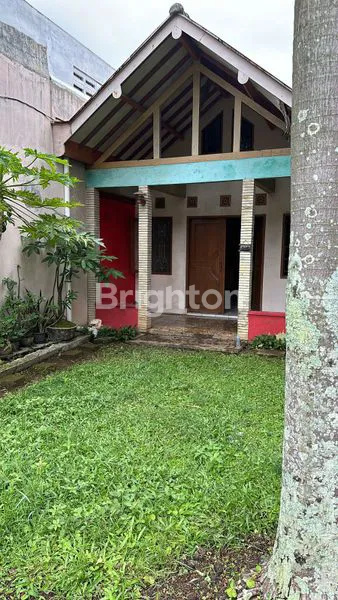 image DIJUAL TANAH DAN BANGUNAN LUAS STRATEGIS 300 M² DI JL. MEGAMANIK CIMEUYAN BANDUNG DAN COCOK UNTUK RUMAH ATAU INVESTASI DEKAT DEKAT PUSAT KOTA BANDUNG DAN FASILITAS UMUM (1)