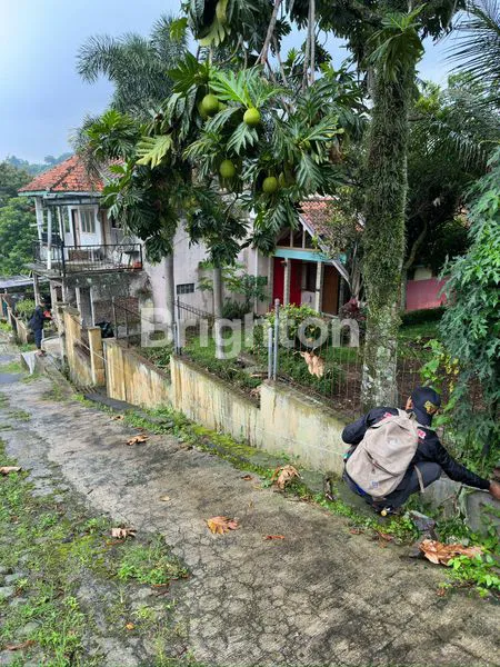 image DIJUAL TANAH DAN BANGUNAN LUAS STRATEGIS 300 M² DI JL. MEGAMANIK CIMEUYAN BANDUNG DAN COCOK UNTUK RUMAH ATAU INVESTASI DEKAT DEKAT PUSAT KOTA BANDUNG DAN FASILITAS UMUM (5)