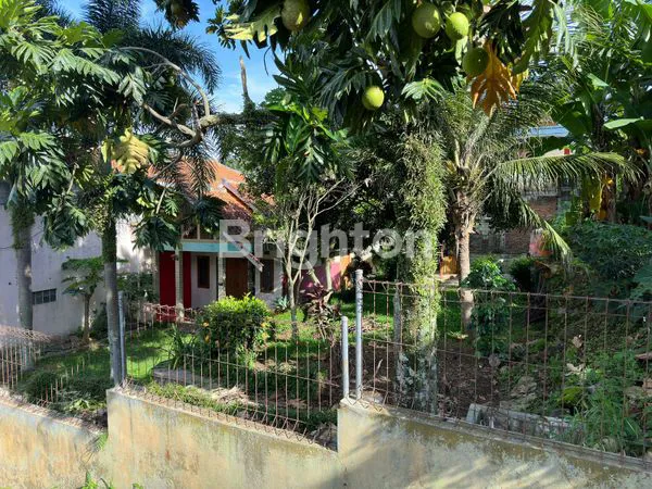 image DIJUAL TANAH DAN BANGUNAN LUAS STRATEGIS 300 M² DI JL. MEGAMANIK CIMEUYAN BANDUNG DAN COCOK UNTUK RUMAH ATAU INVESTASI DEKAT DEKAT PUSAT KOTA BANDUNG DAN FASILITAS UMUM (3)