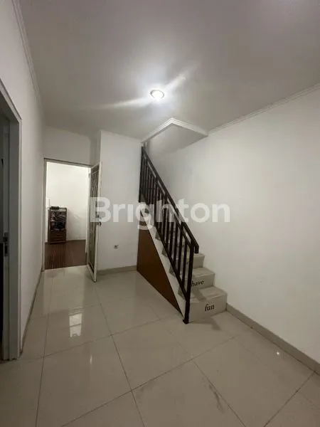 image RUMAH SEMI FURNISHED SIAP HUNI DI PAMULANG, SERUA, TANGERANG SELATAN.  (4)