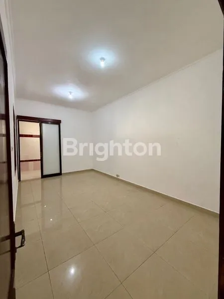 image MINIMALIS SIAP HUNI SELANGKAH MERR SUPERINDO NIRWANA (8)