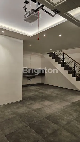 image RUMAH 3,5 LANTAI DI SUNTER. BANGUNAN BARU (3)