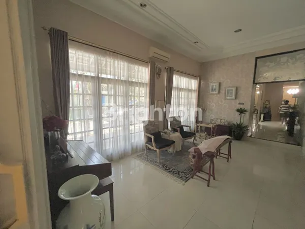 image RUMAH + GUDANG SIAP BEROPERASI DI RAYA RUNGKUT TENGAH STRATEGIS (2)