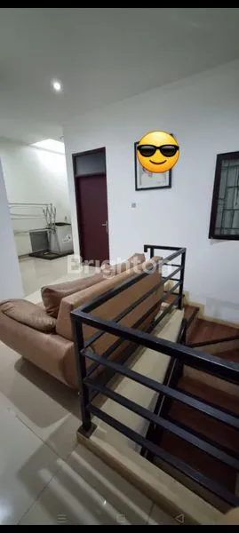 image RUMAH CANTIK SIAP HUNI, RAPI , BERSIH FULL FURNISHED (5)