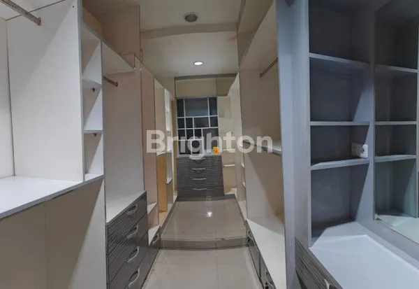 image RUMAH TAMAN RATU EMPAT LANTAI (3)