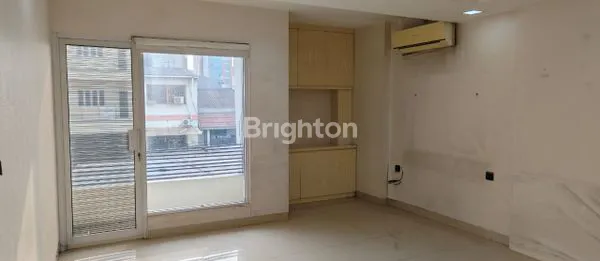 image RUMAH TAMAN RATU EMPAT LANTAI (4)