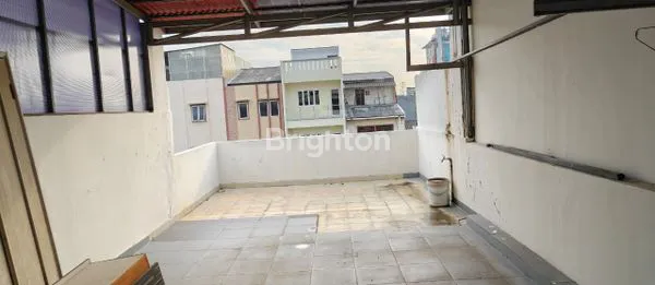 image RUMAH TAMAN RATU EMPAT LANTAI (5)