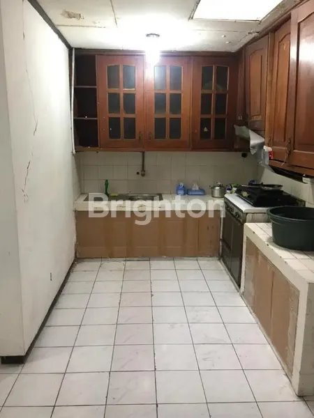 image RUMAH RUNGKUT SIAP HUNI TERAWAT STRATEGIS DEKAT MERR (5)