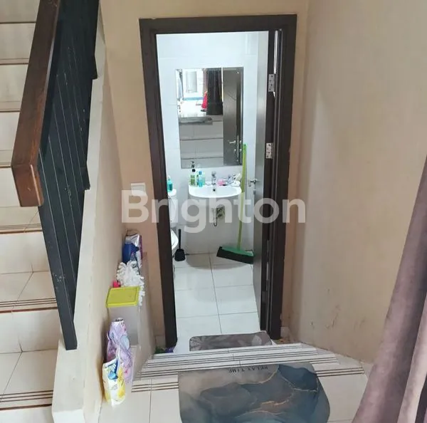 image RUMAH 2 LANTAI SIAP HUNI DI BSD KIRENIA, TANGSEL (4)