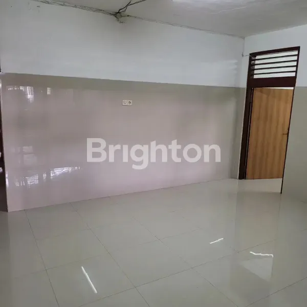 image GUDANG RAYA KENJERAN SIAP PAKAI STRATEGIS AKSES MUDAH (3)