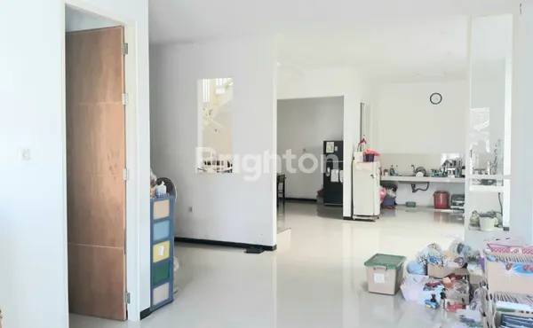 image RUMAH KUTISARI MINIMALIS 2 LANTAI SIAP HUNI STRATEGIS DEKAT PETRA (2)