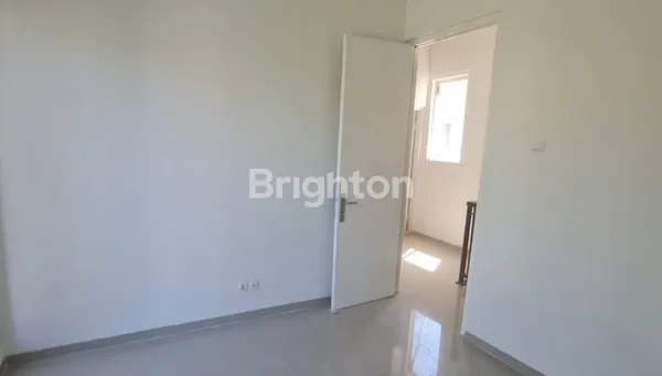 image RUMAH GREEN SEMANGGI MINIMALIS ONE GATE SYSTEM DEKAT MERR (2)