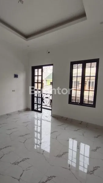 image RUMAH BARU TAMAN RATU DALAM KOMPLEK (7)