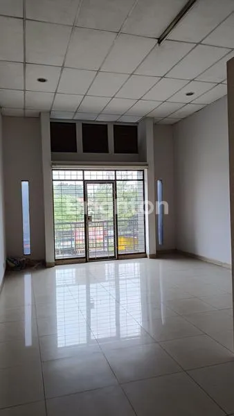 image DI JUAL RUKO DI MEKAR WANGI BANDUNG LETAK  STRATEGIS UNTUK TEMPAT USAHA  (5)