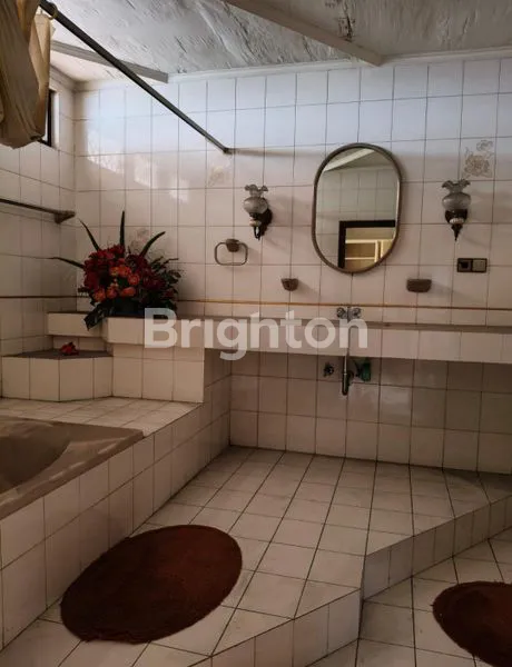 image RUMAH MEWAH BANGUNAN KOKOH DI TOMANG, BANGUNAN 2 LANTAI. (2)